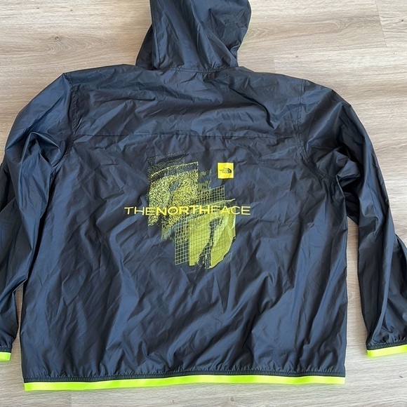The north face Men’s Novelty Cyclone Wind Hoodie size 2x - Picture 5 of 6